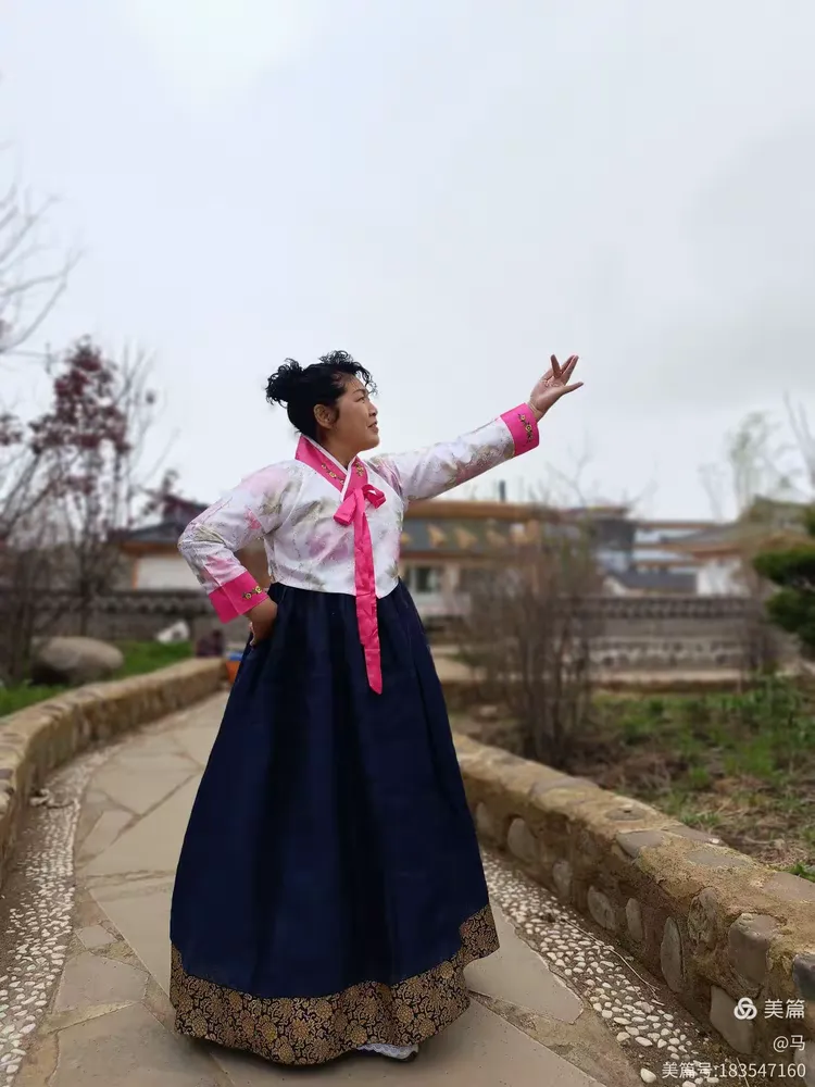 朝族屯工农村,留念